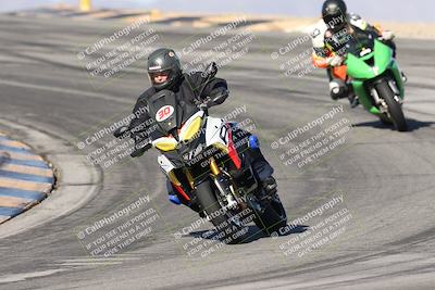 media/Dec-01-2025-Moto Forza (Mon) [[2daa91e15f]]/2-Intermediate Group/Session 2 (Turns 9 and 10)/